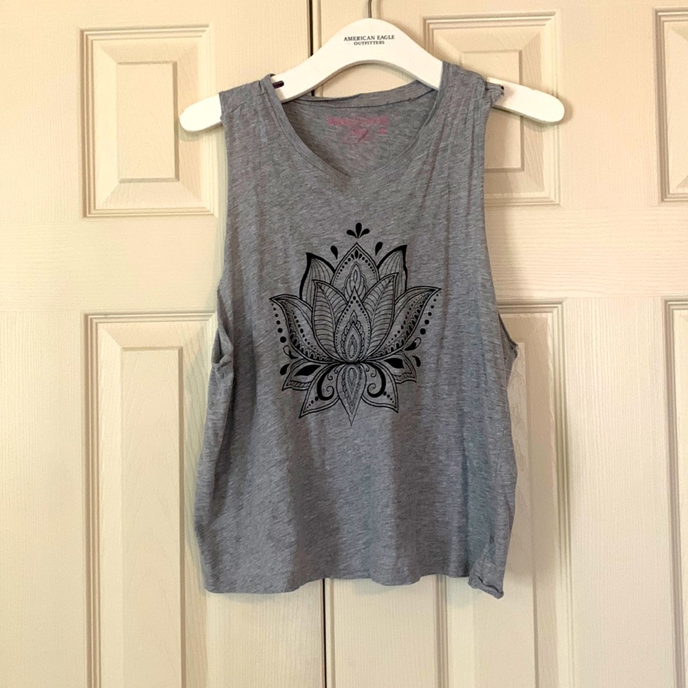 Graphic tank